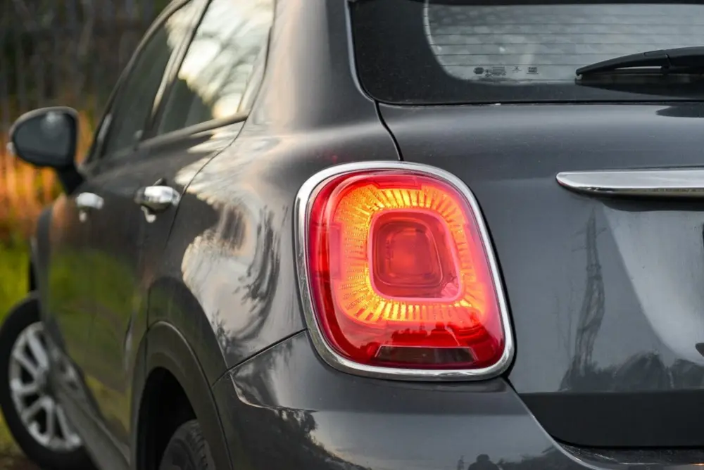 Immagine Fari auto: Xenon o Fari a LED, quali scegliere