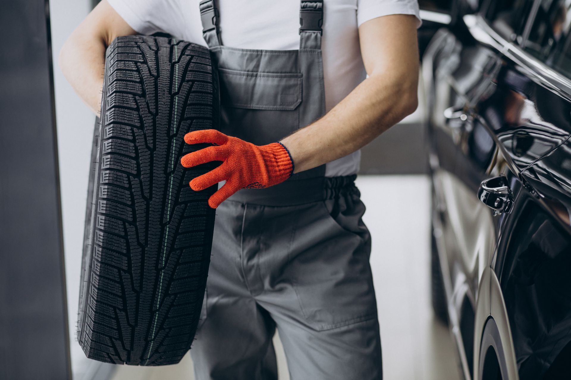 Immagine Pneumatici estivi, invernali o quattro stagioni: quali gomme scegliere per la tua auto.